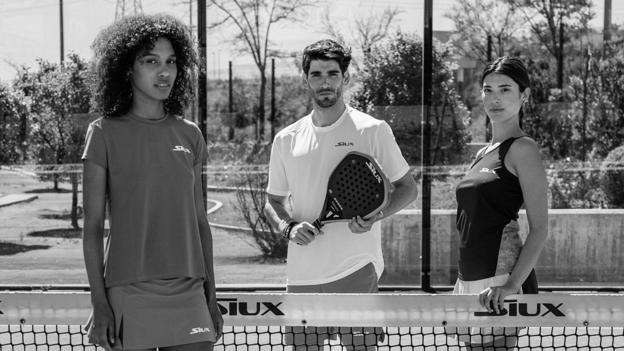 Tarjousvaatteet ja -asusteet